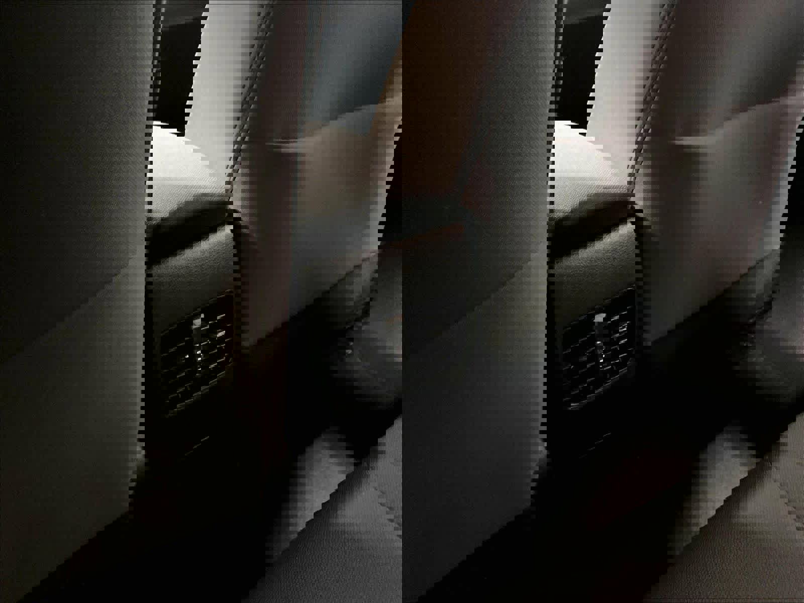 Used 2024 Toyota Corolla Cross LE image 28