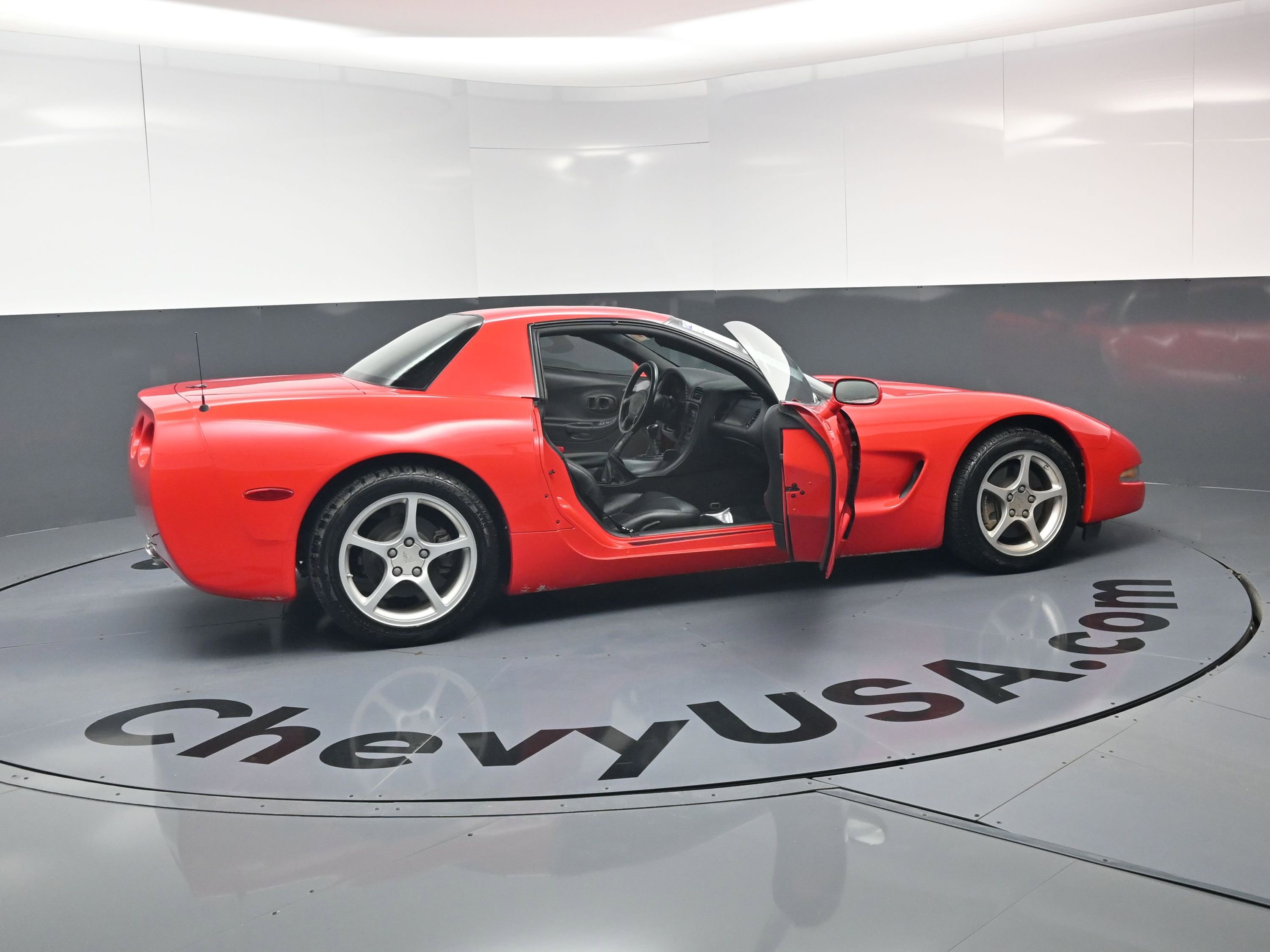 Used 2000 Chevrolet Corvette Coupe image 23