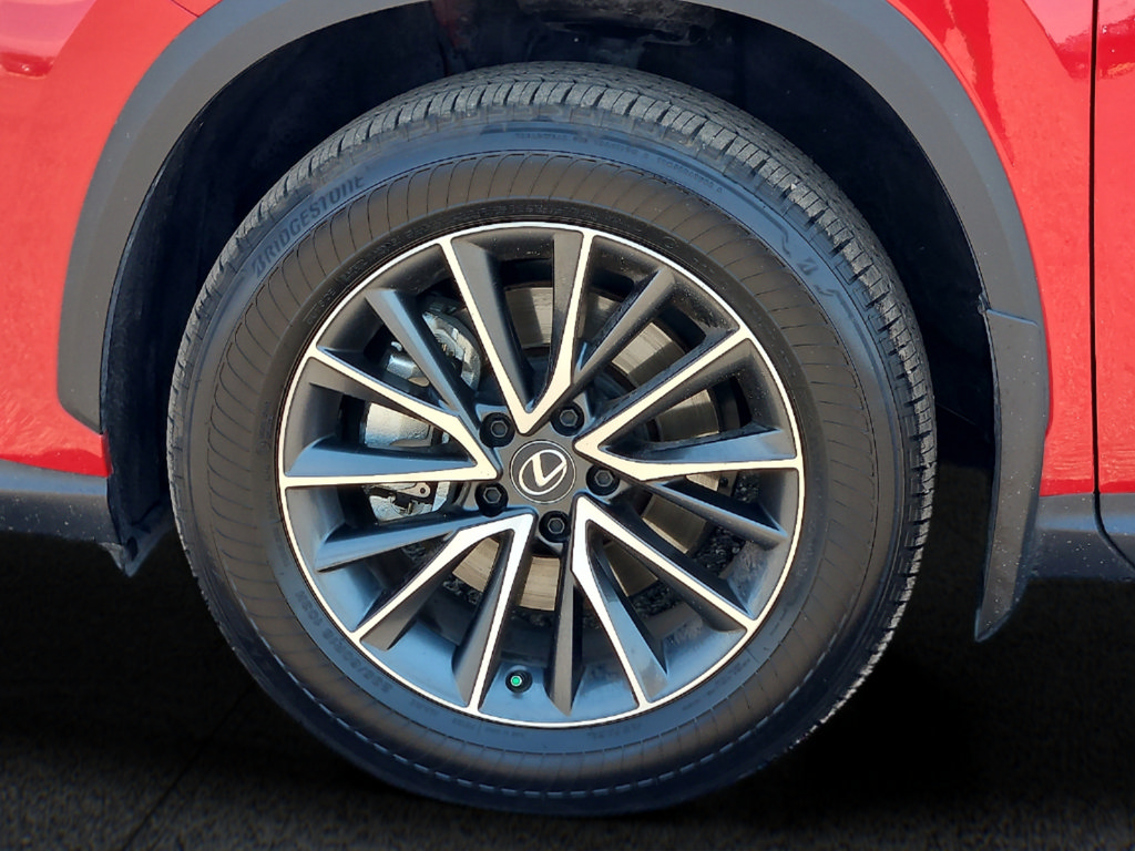 Used 2025 Lexus NX 250 FWD w/ Accessory Package (2T) image 8