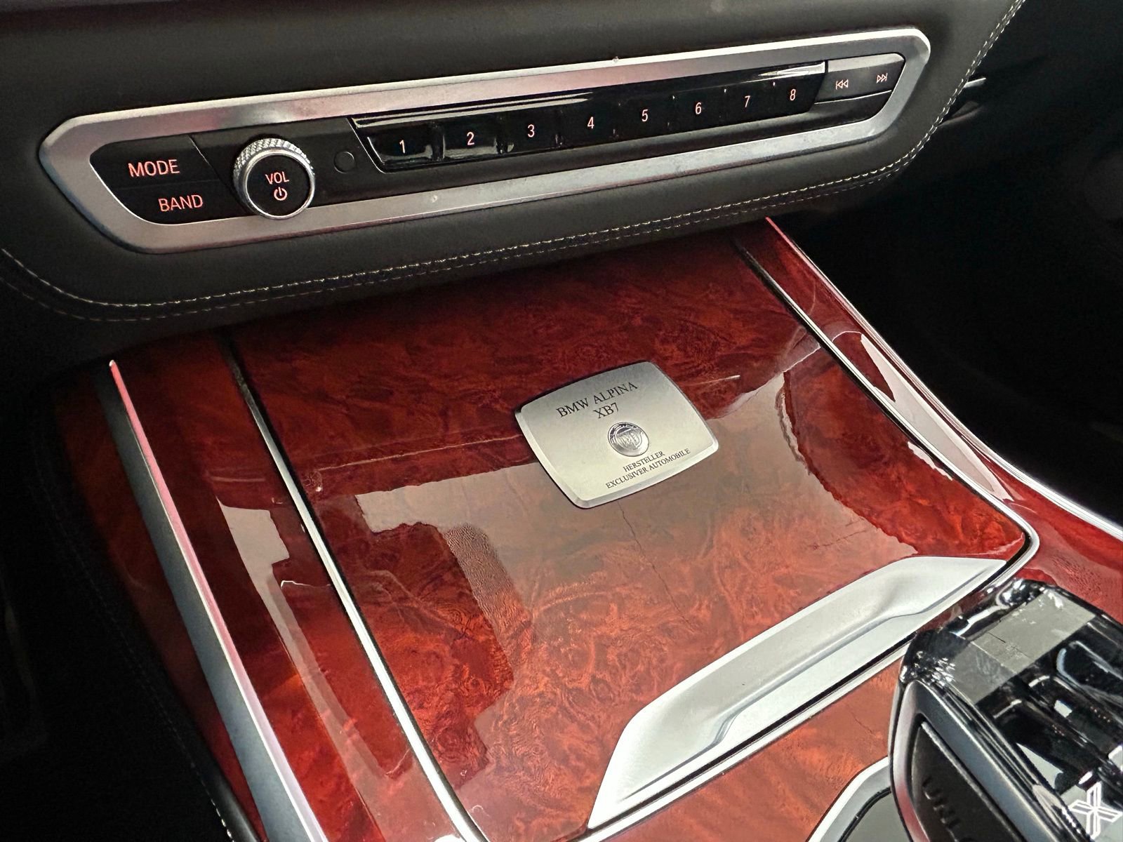 Used 2022 BMW ALPINA XB7 image 18