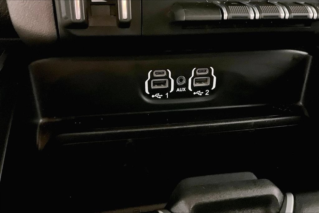 Used 2022 RAM 3500 Big Horn w/ Night Edition AWD/4WD image 17