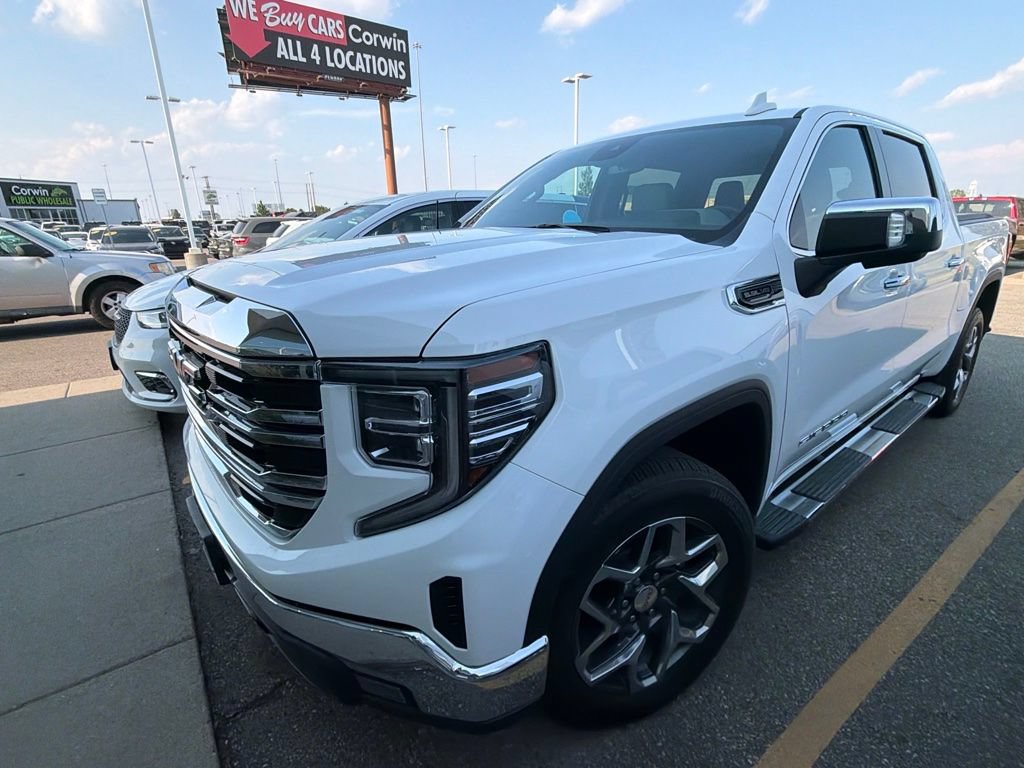 Used 2023 GMC Sierra 1500 SLT w/ SLT Premium Package AWD/4WD image 7