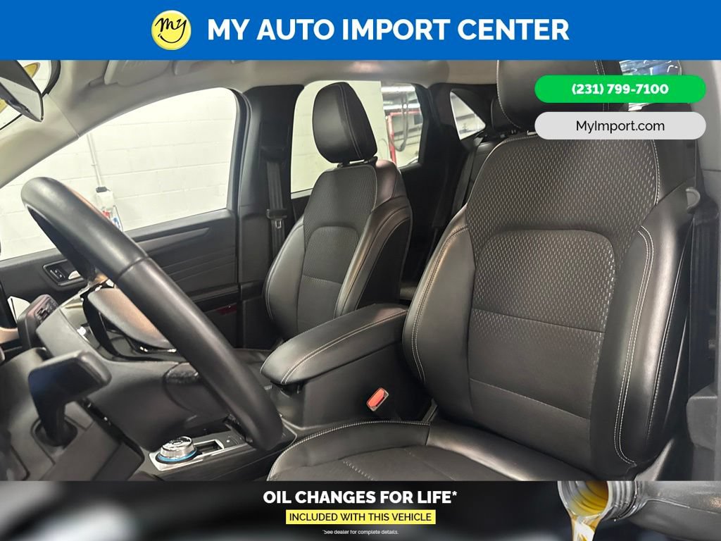 Used 2025 Ford Escape SE FWD image 13