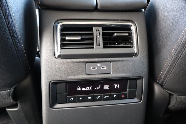 Used 2024 MAZDA CX-90 Plug-In Hybrid w/ Premium Pkg image 16