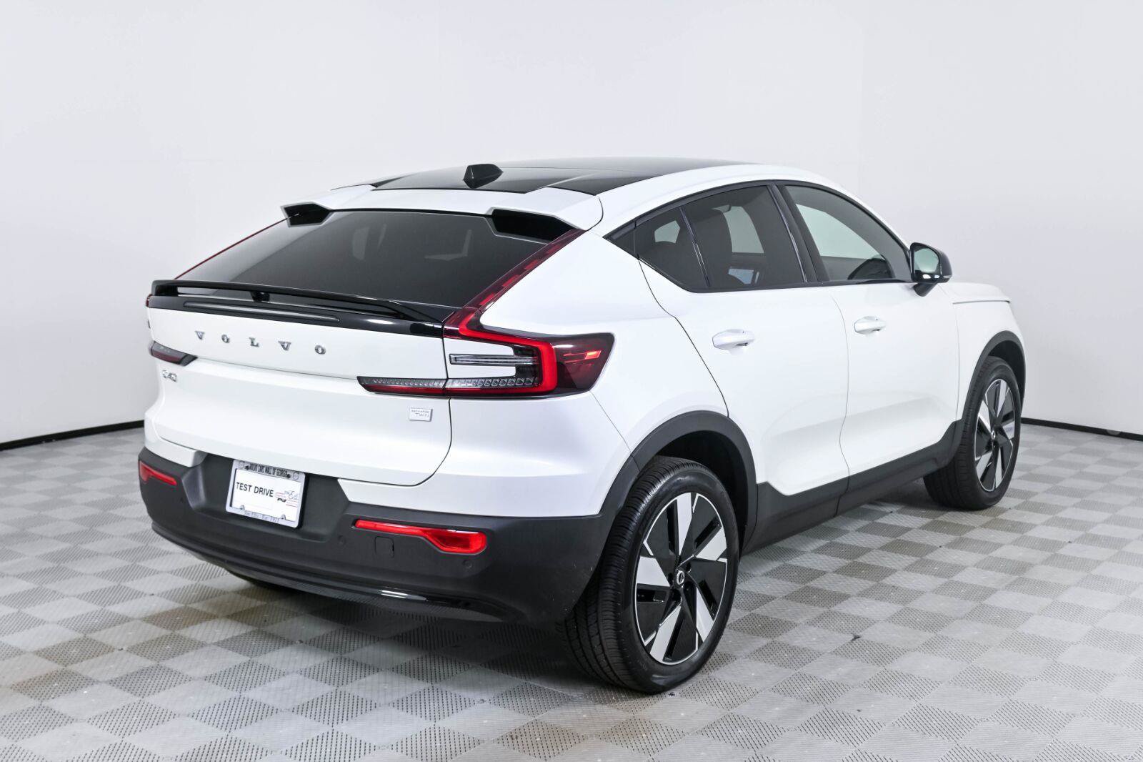 Certified 2024 Volvo C40 Recharge Core w/ Climate Package AWD/4WD image 27