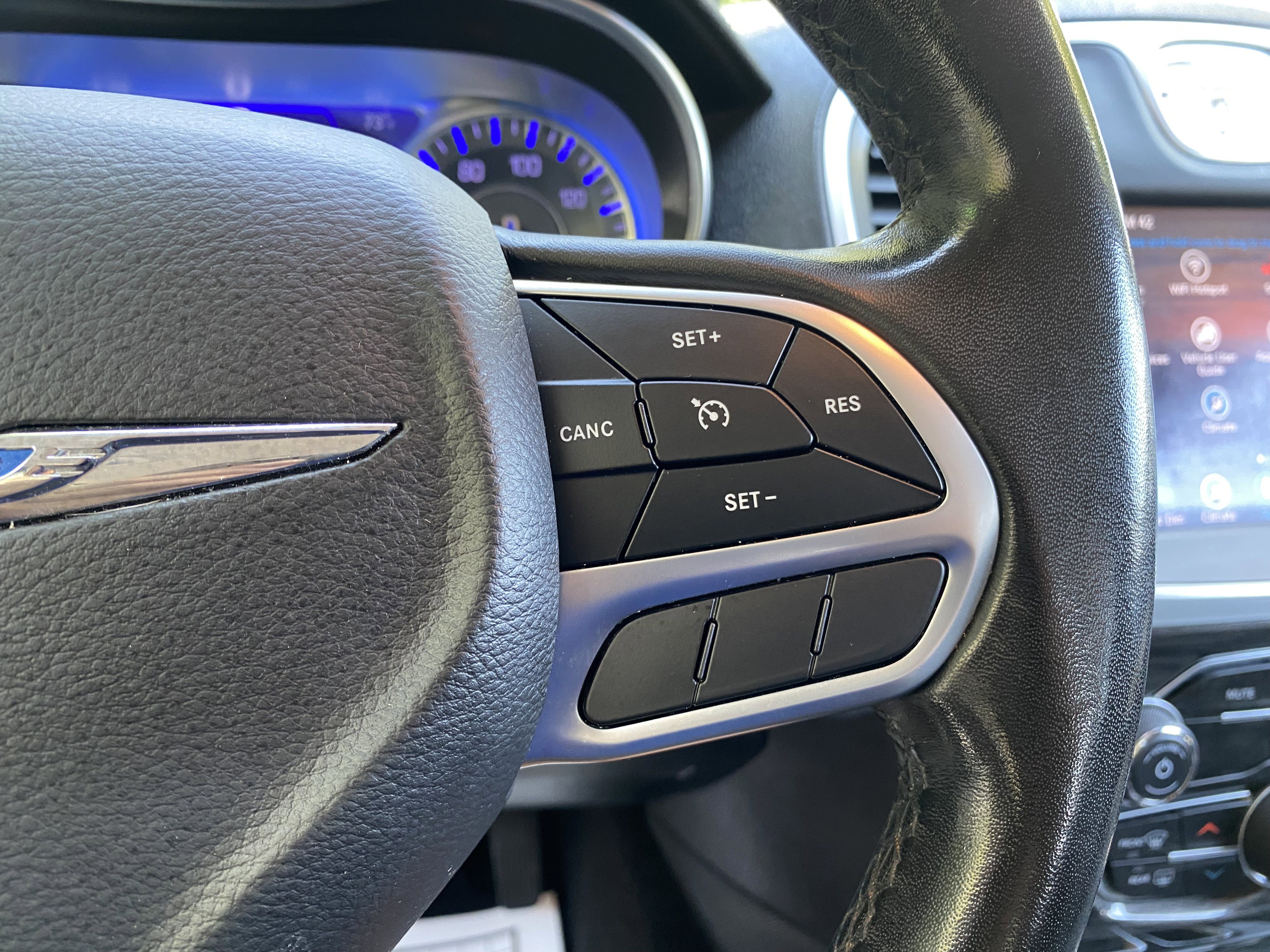 Used 2020 Chrysler 300 Touring w/ Sport Appearance Package image 20