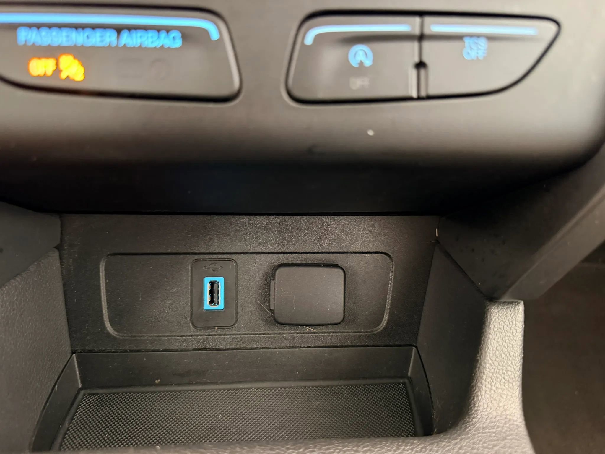Used 2018 Ford Escape SEL image 13