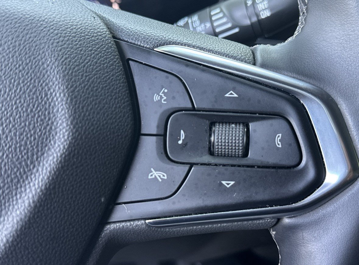 Used 2025 Chevrolet Trax ACTIV w/ Sunroof Package FWD image 23