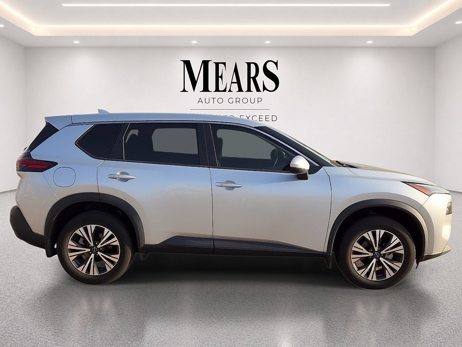 Used 2022 Nissan Rogue SV FWD image 6