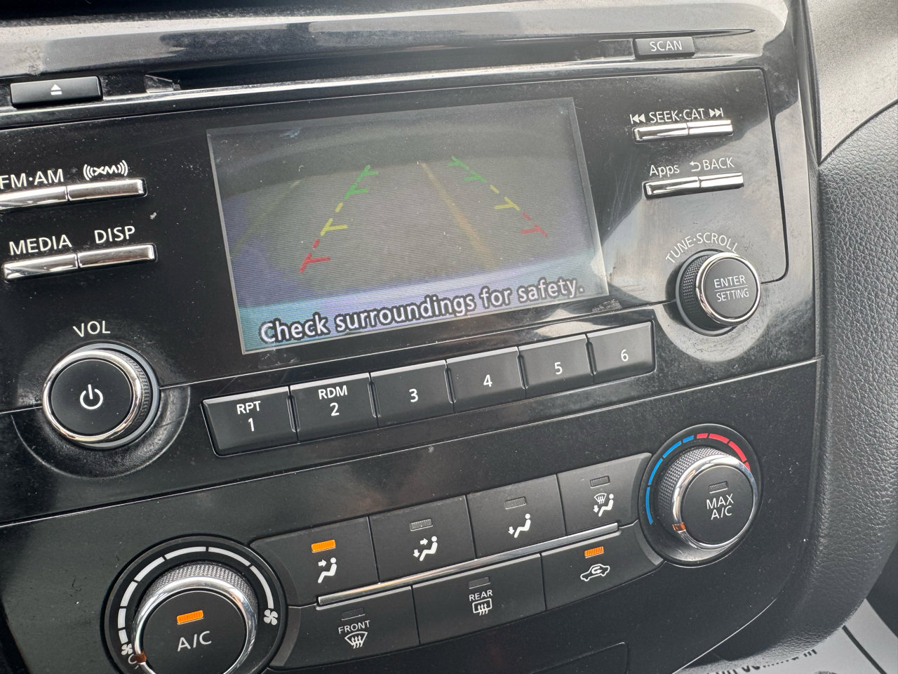 Used 2015 Nissan Rogue S image 15