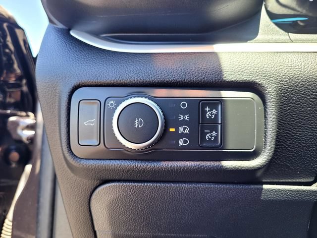 Certified 2021 Ford Explorer XLT w/ Equipment Group 202A AWD/4WD image 17