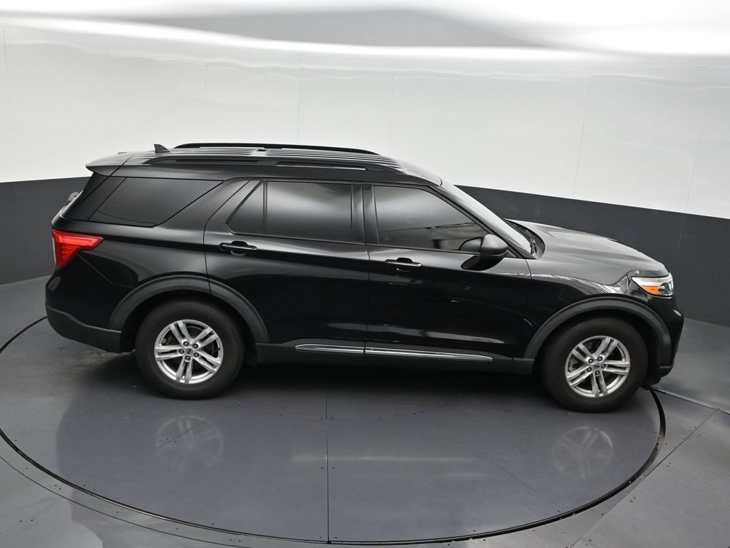 Used 2021 Ford Explorer XLT w/ Equipment Group 202A RWD image 19