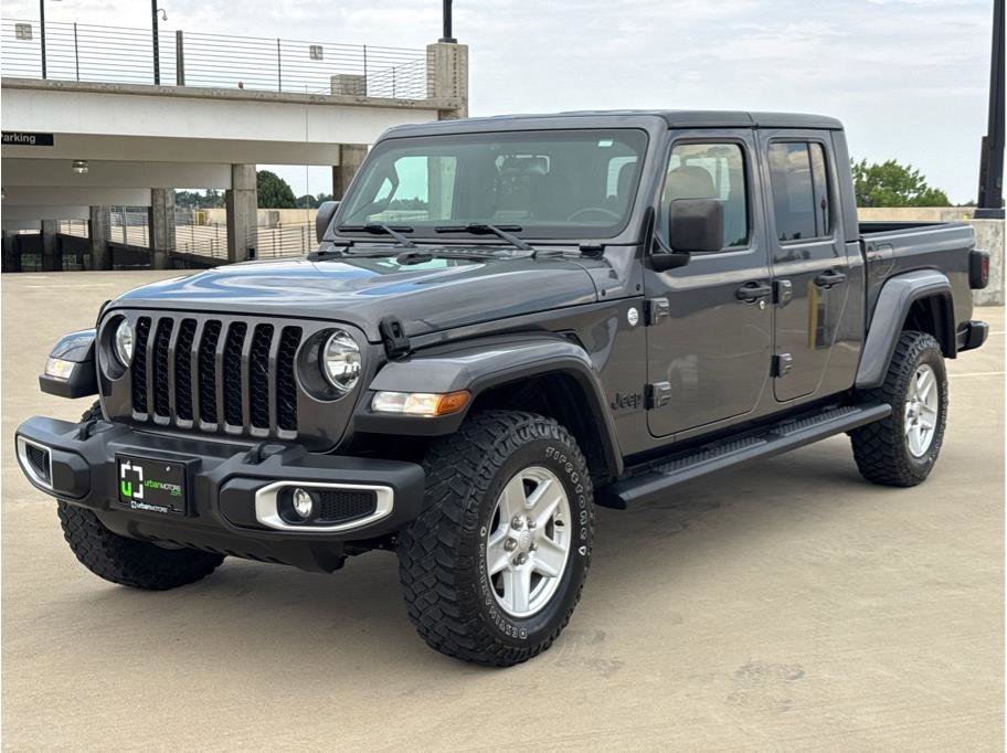 Used 2021 Jeep Gladiator Sport image 3