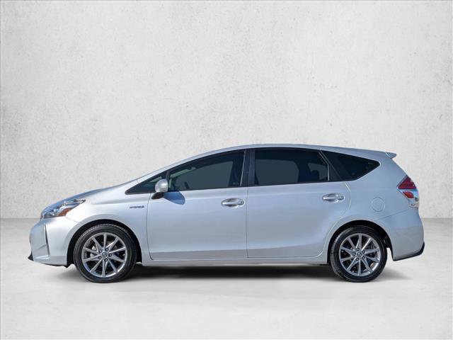 Used 2017 Toyota Prius V Five image 7