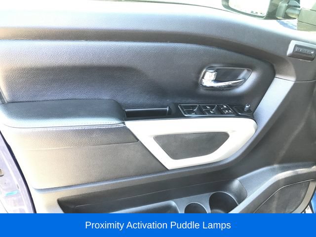 Used 2018 Nissan Titan PRO-4X w/ Pro-4x Convenience Package AWD/4WD image 18