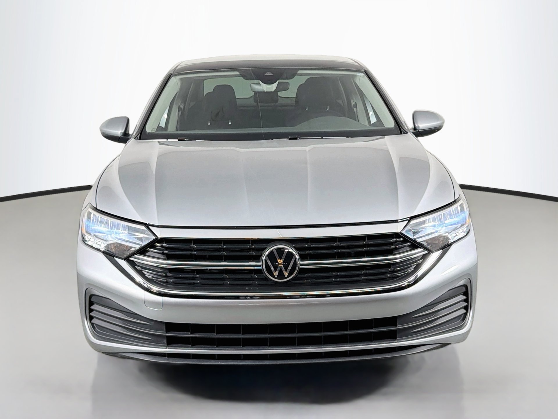 Certified 2023 Volkswagen Jetta SE FWD image 2