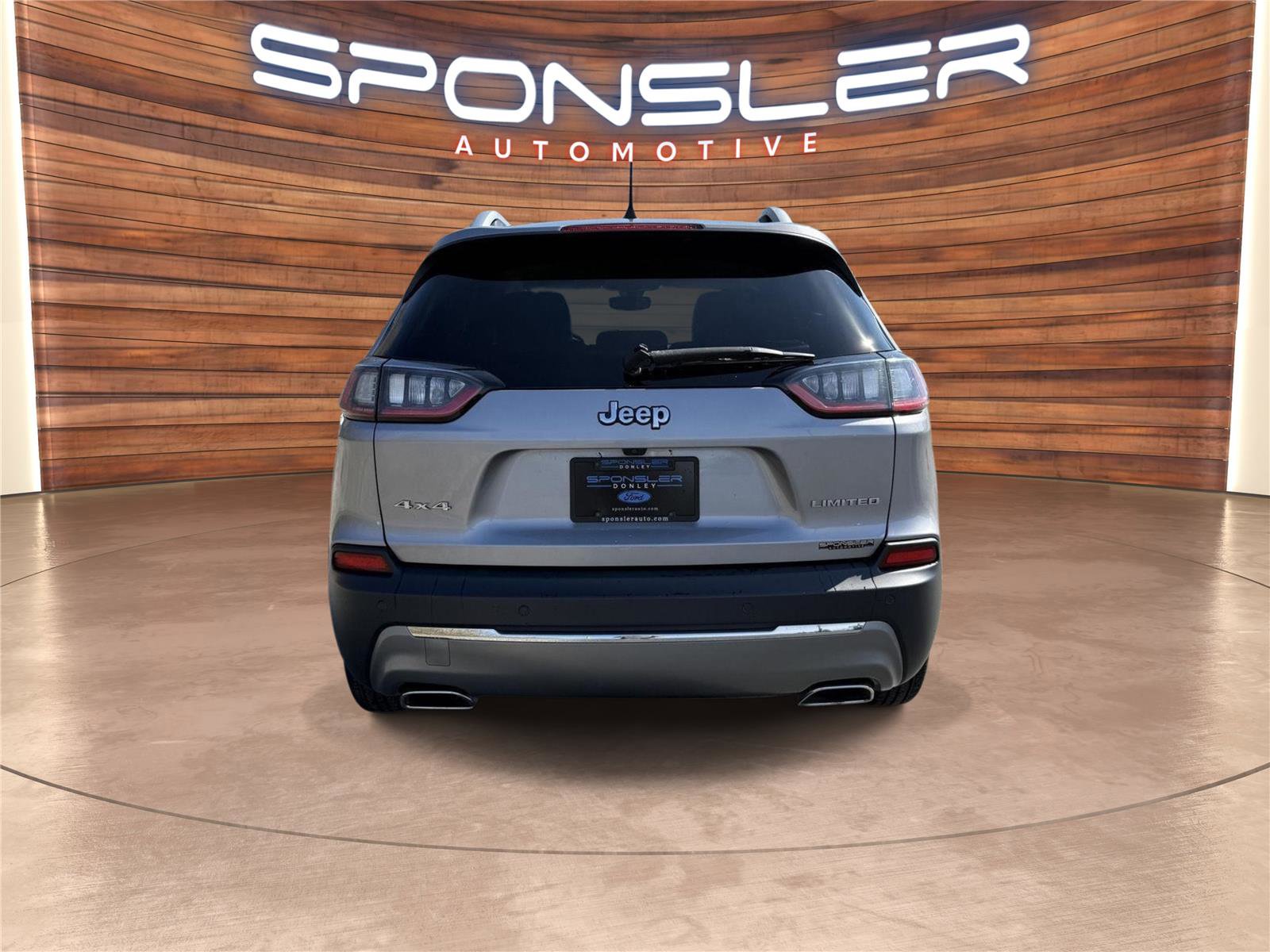 Used 2019 Jeep Cherokee Limited AWD/4WD image 6