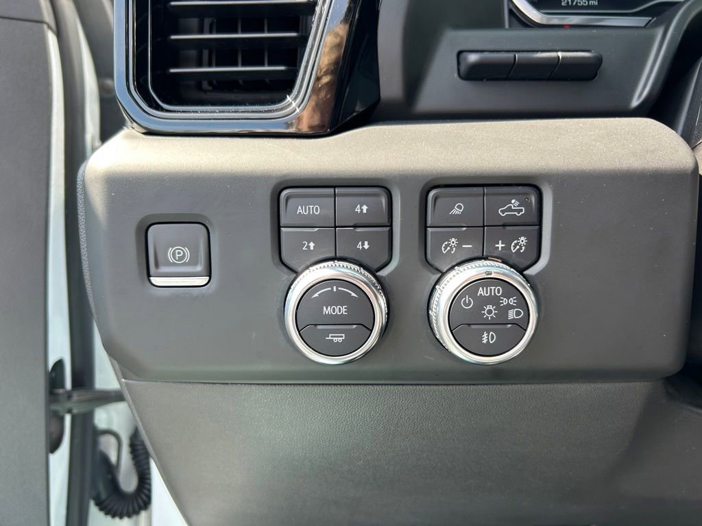 Used 2022 GMC Sierra 1500 AT4X image 9