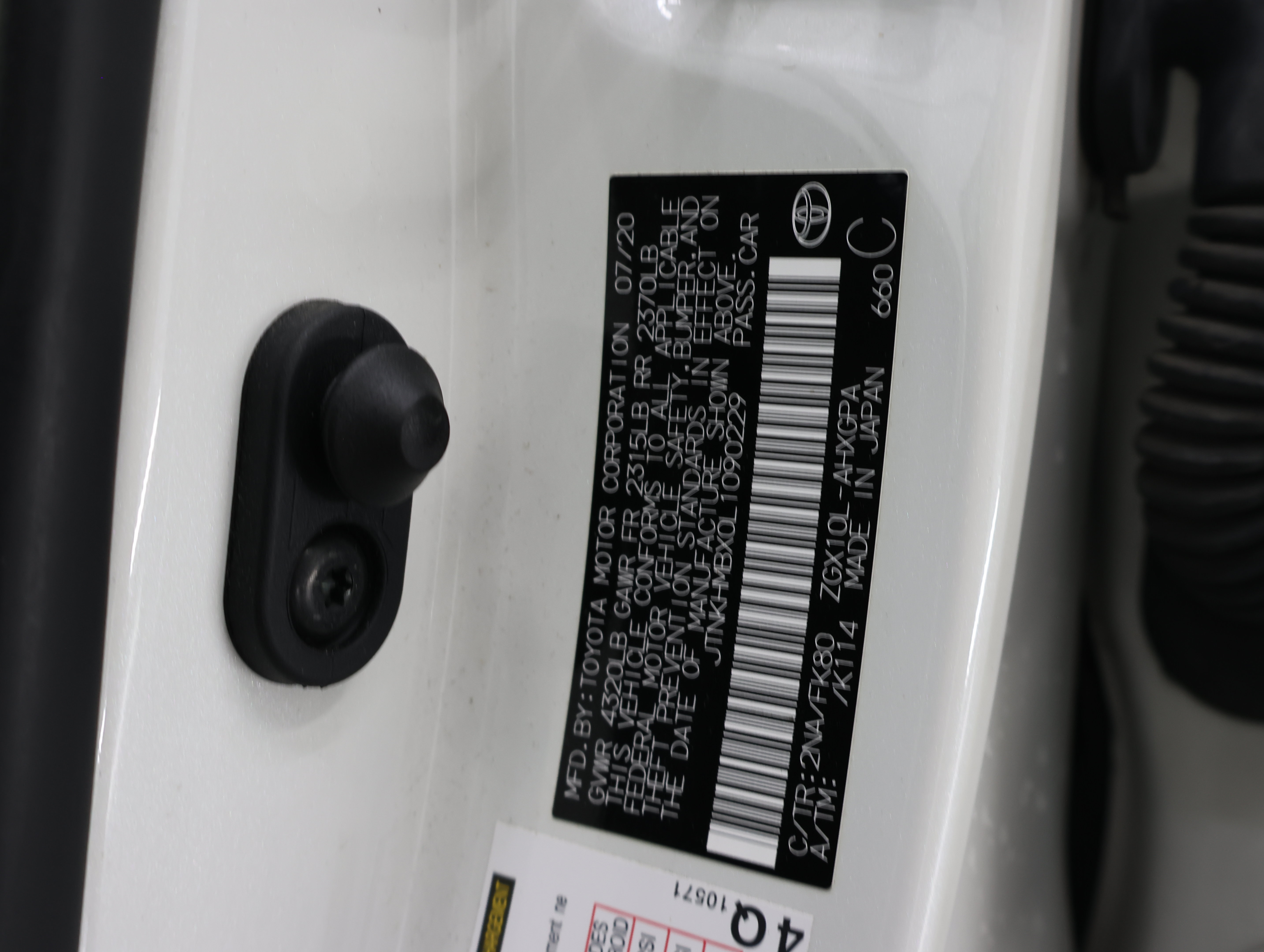 Used 2020 Toyota C-HR XLE FWD image 55