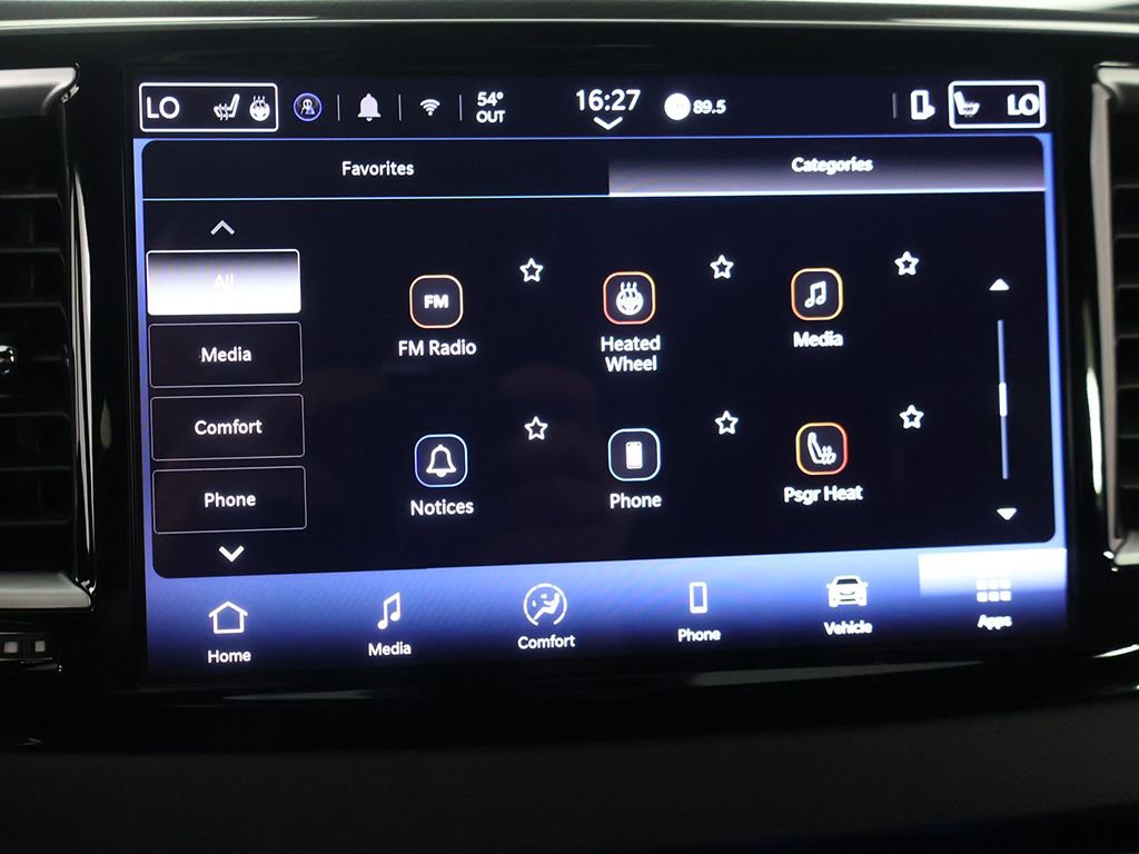Used 2025 Chrysler Pacifica Select FWD image 45