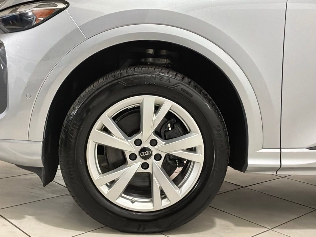 Certified 2025 Audi Q5 Premium w/ Convenience Package image 17