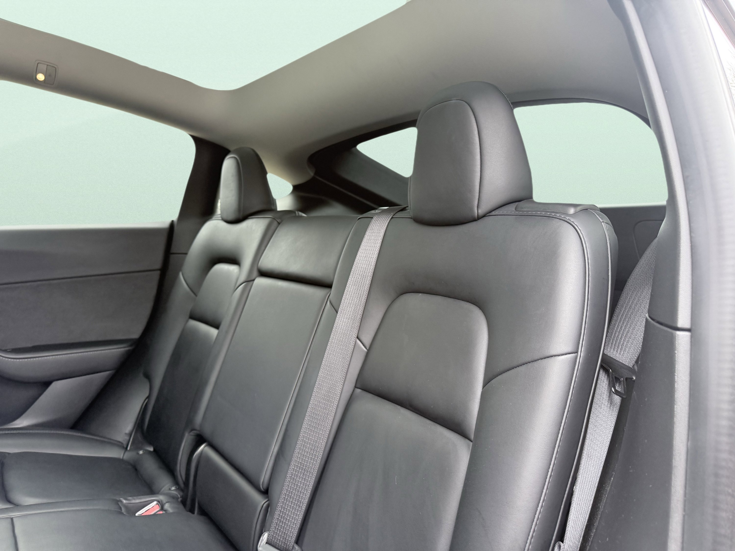 Used 2020 Tesla Model Y Performance image 39