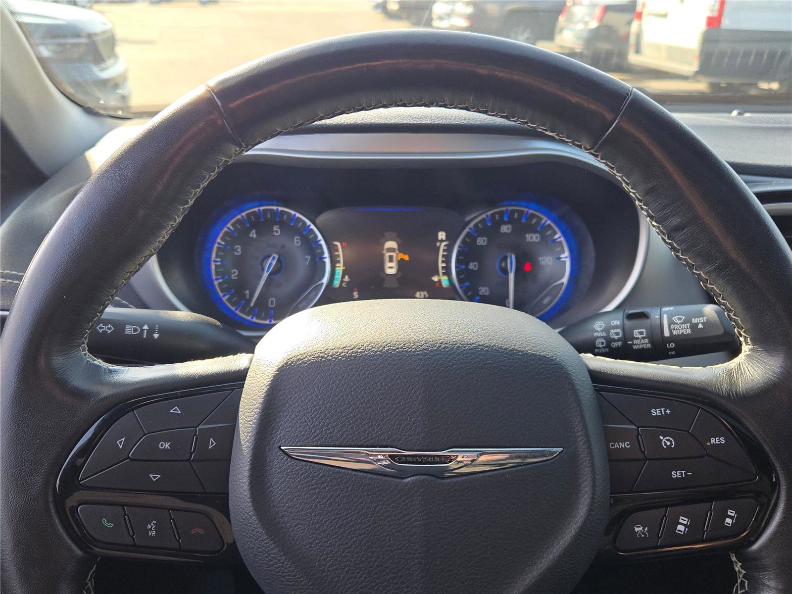 Certified 2021 Chrysler Pacifica Touring-L w/ Uconnect Theater Family Group image 9