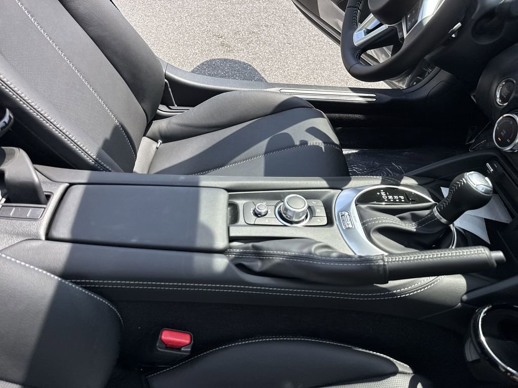 New 2026 MAZDA MX-5 Miata RF Grand Touring RWD image 35