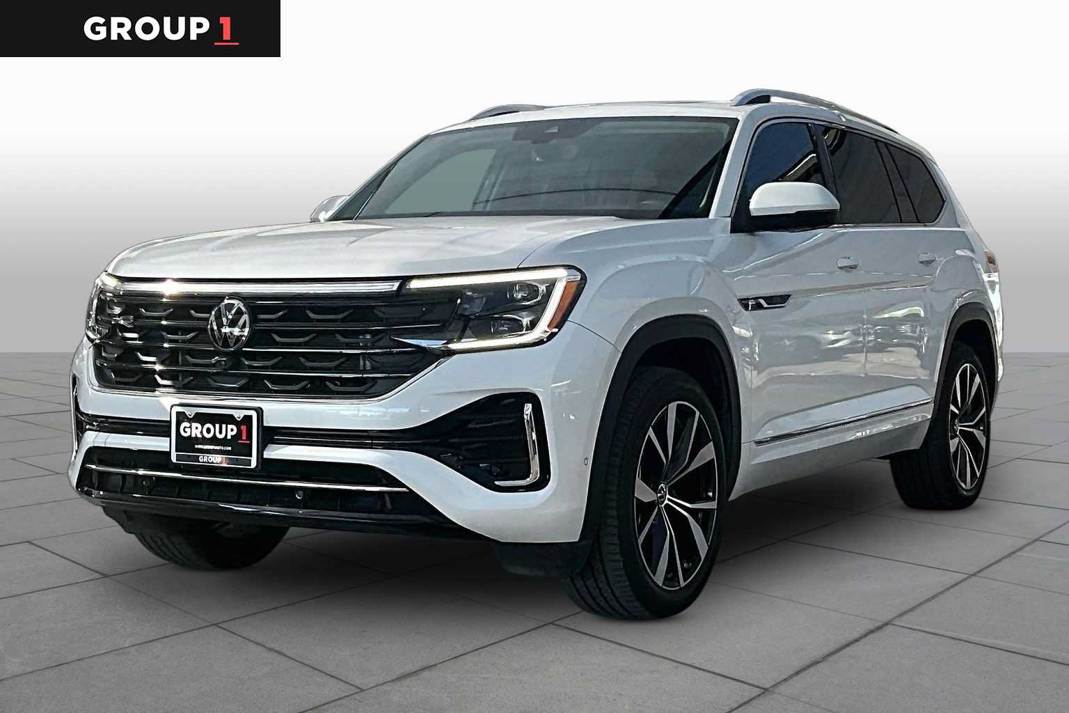 Used 2024 Volkswagen Atlas SEL Premium R-Line AWD/4WD image 1