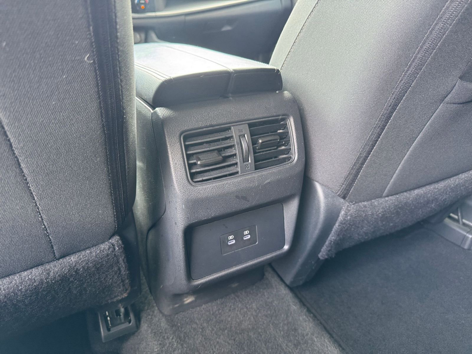 Used 2025 Nissan Rogue SV FWD image 24