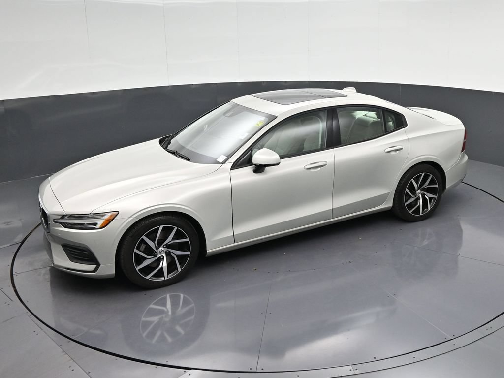 Used 2020 Volvo S60 T5 Momentum FWD image 25