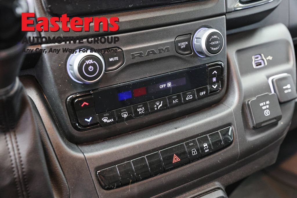 Used 2023 RAM ProMaster 2500 w/ Convenience Group FWD image 19