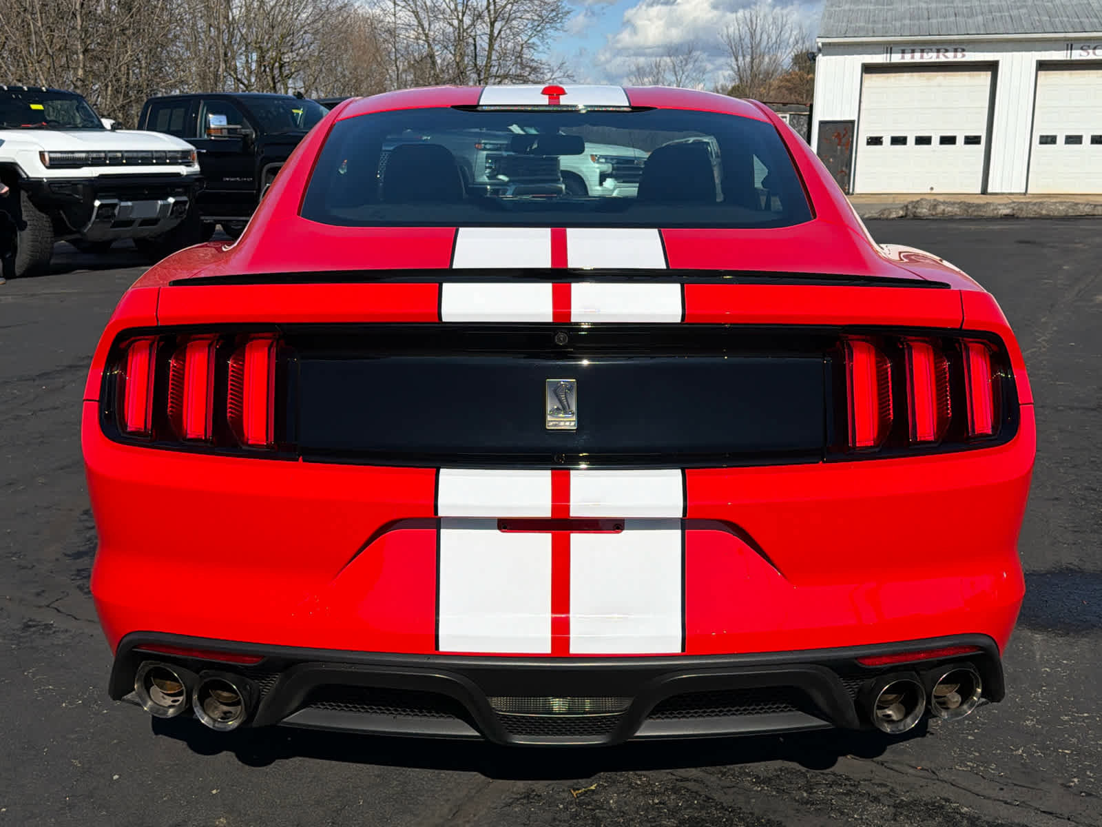 Used 2016 Ford Mustang Shelby GT350 w/ Technology Package image 7