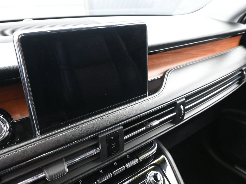 Used 2022 Lincoln Corsair Reserve w/ Elements Package image 28