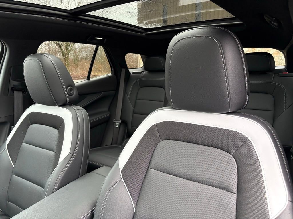 Used 2024 Chevrolet Blazer EV LT image 23