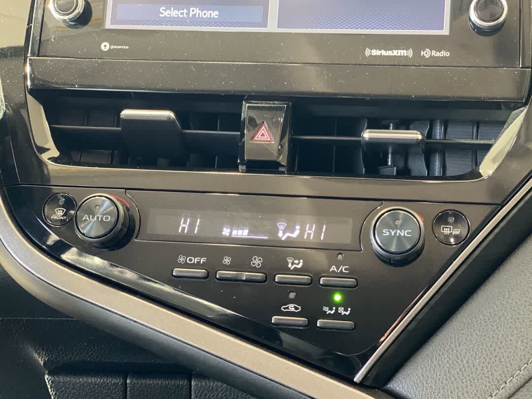Used 2024 Toyota Camry XLE FWD image 21