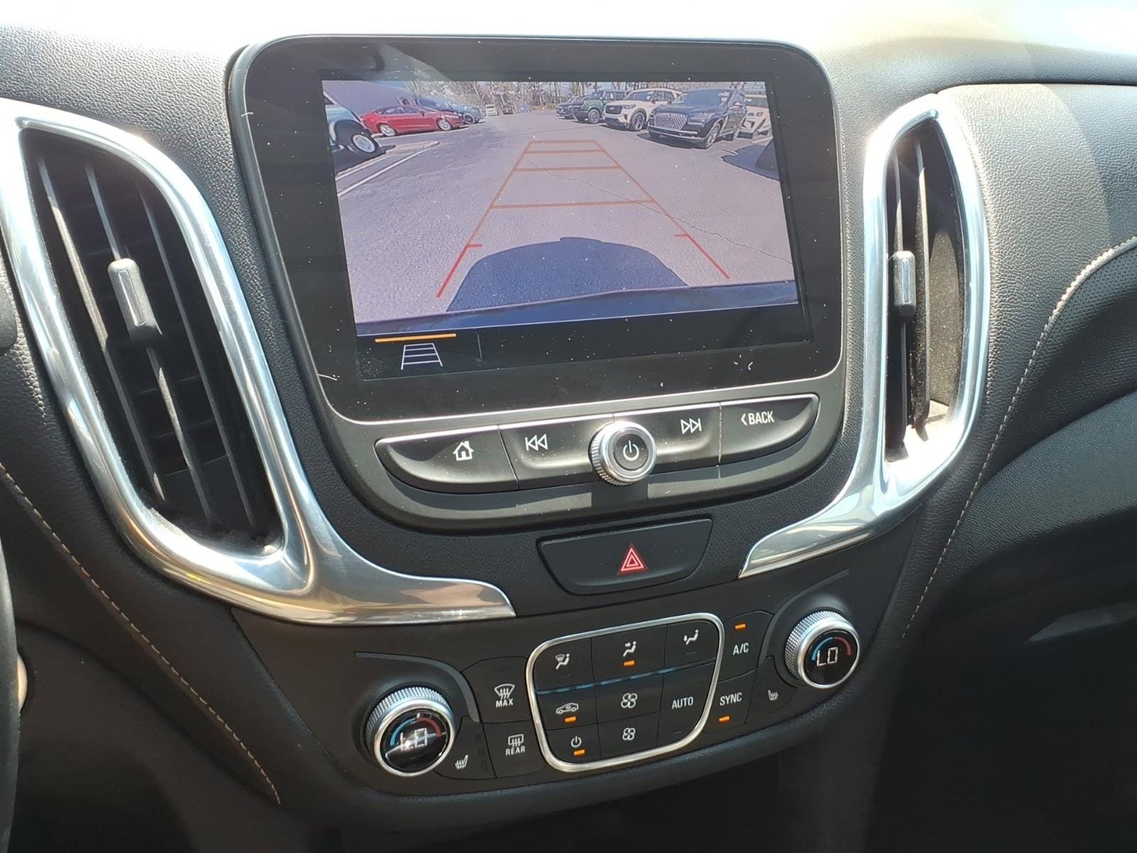 Used 2019 Chevrolet Equinox Premier FWD image 20