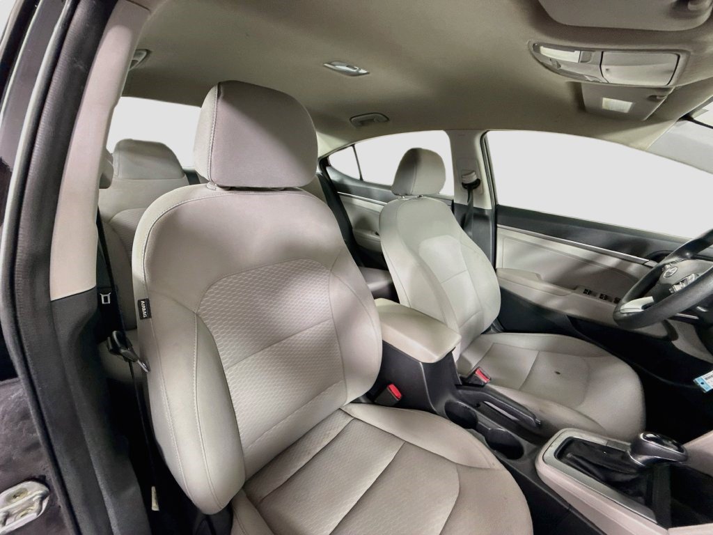 Used 2020 Hyundai Elantra SE FWD image 27