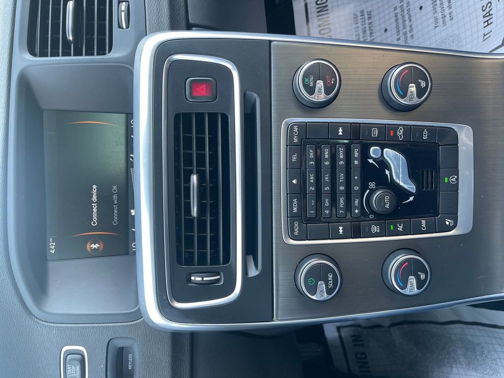 Used 2015 Volvo V60 T5 Premier Plus image 23