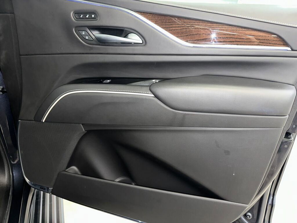 Certified 2023 Cadillac Escalade Sport Platinum w/ LPO, ONYX Package image 38