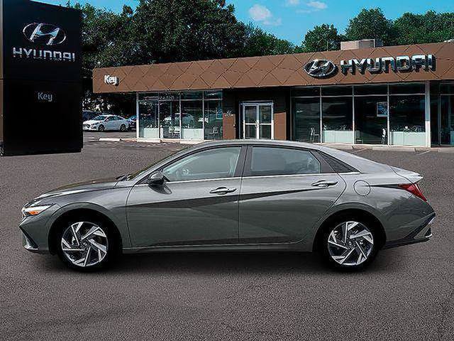 New 2026 Hyundai Elantra Limited FWD image 5
