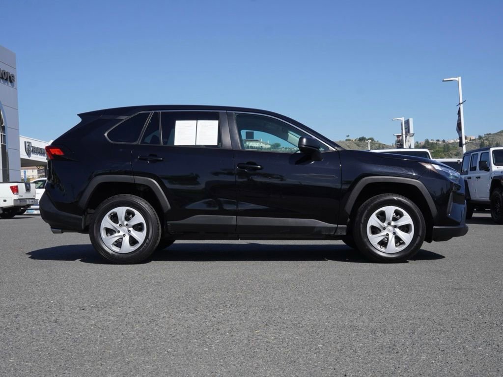 Used 2024 Toyota RAV4 LE image 3