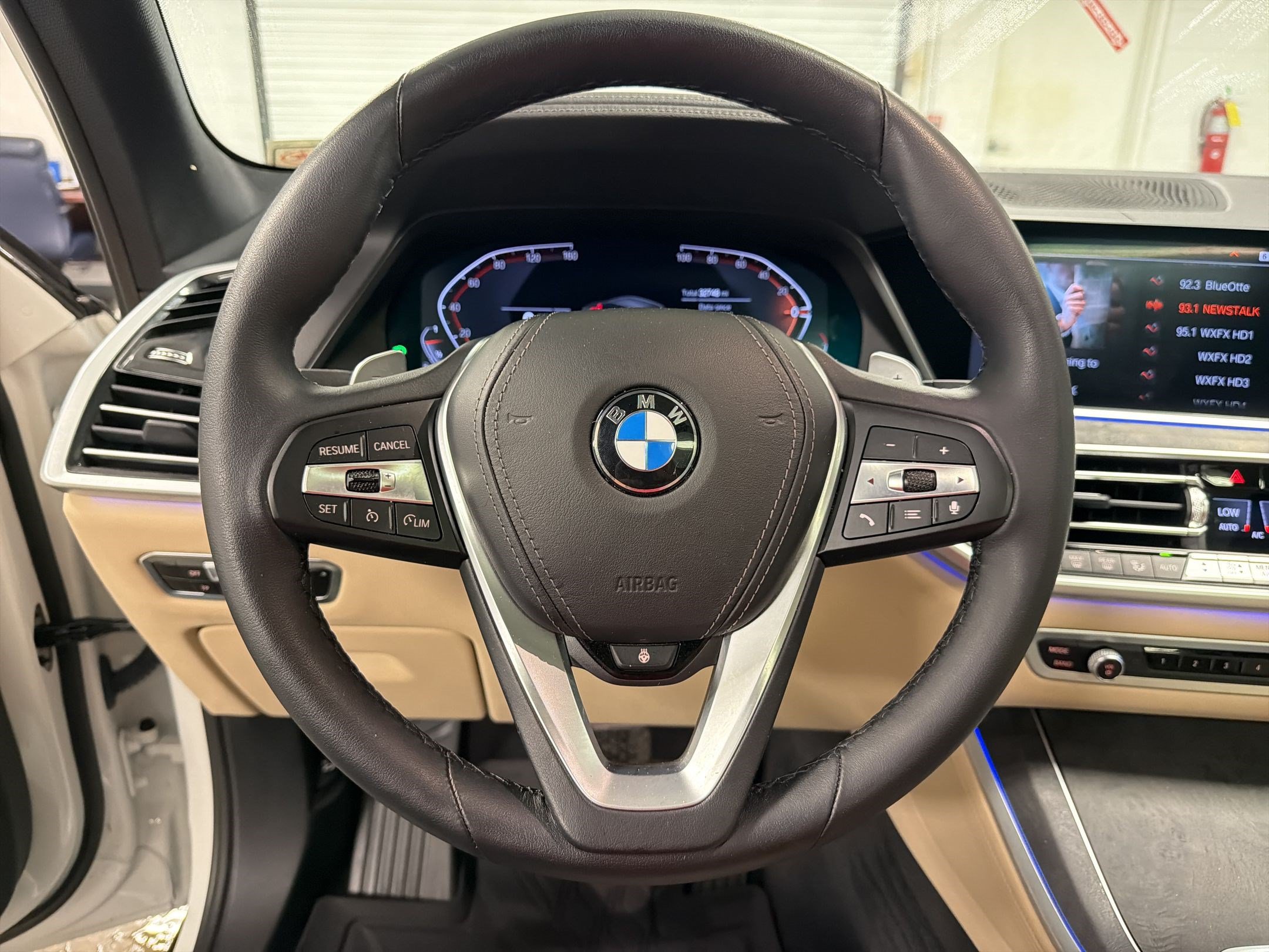 Certified 2022 BMW X5 sDrive40i w/ Premium Package RWD image 16