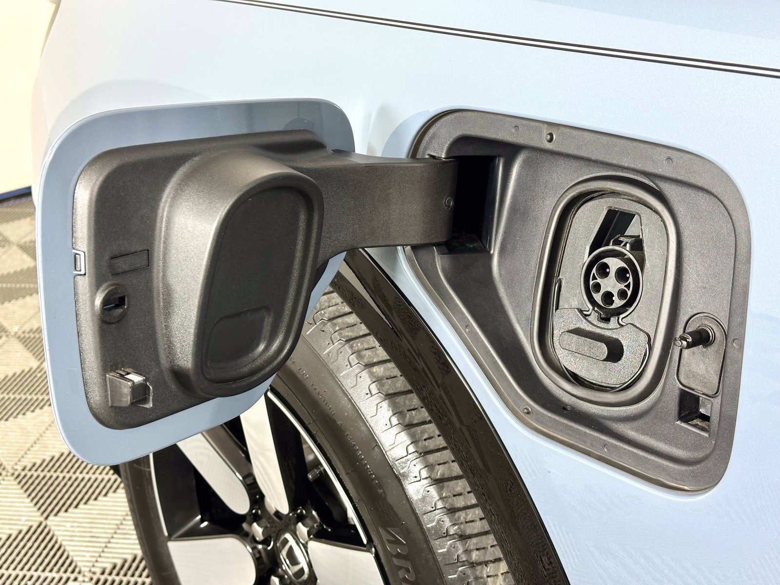 Used 2024 Honda Prologue Touring image 30