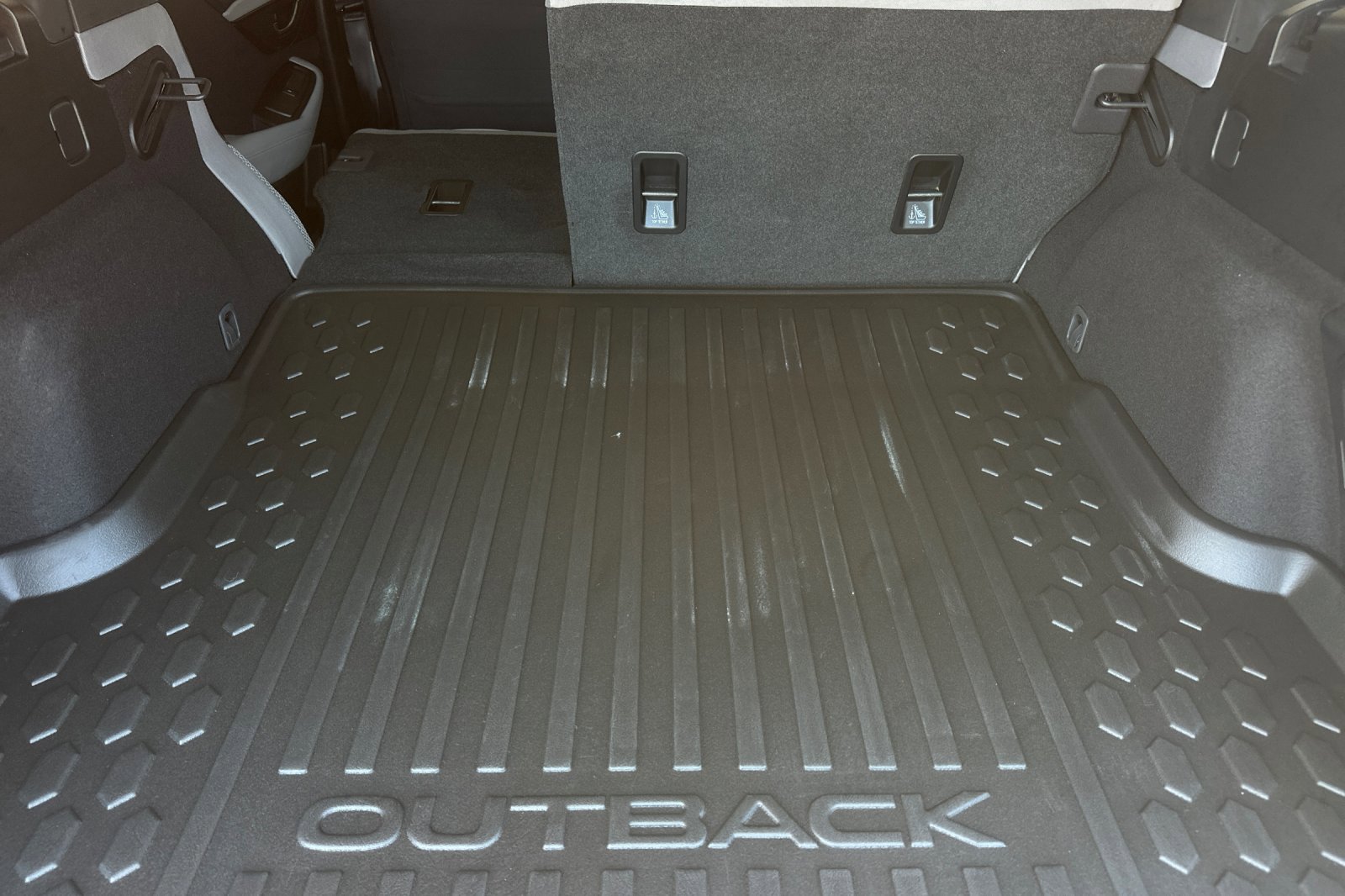Used 2022 Subaru Outback Premium image 15