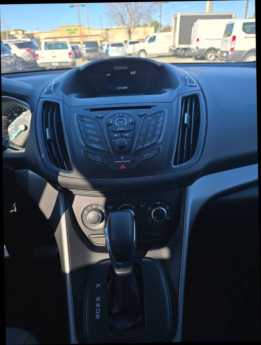 Used 2015 Ford Escape SE image 16