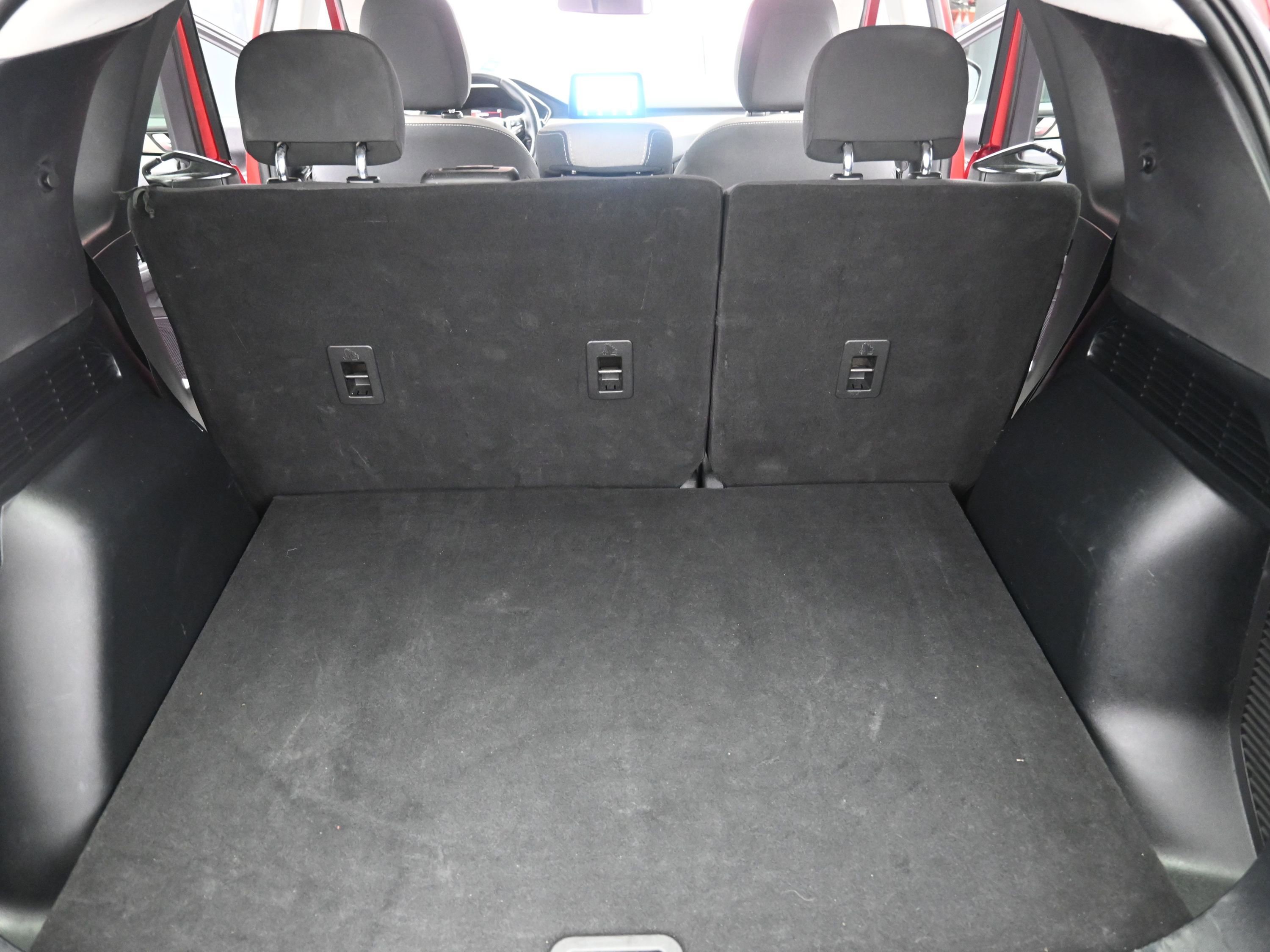 Used 2021 Ford Escape SE w/ Cold Weather Package FWD image 31