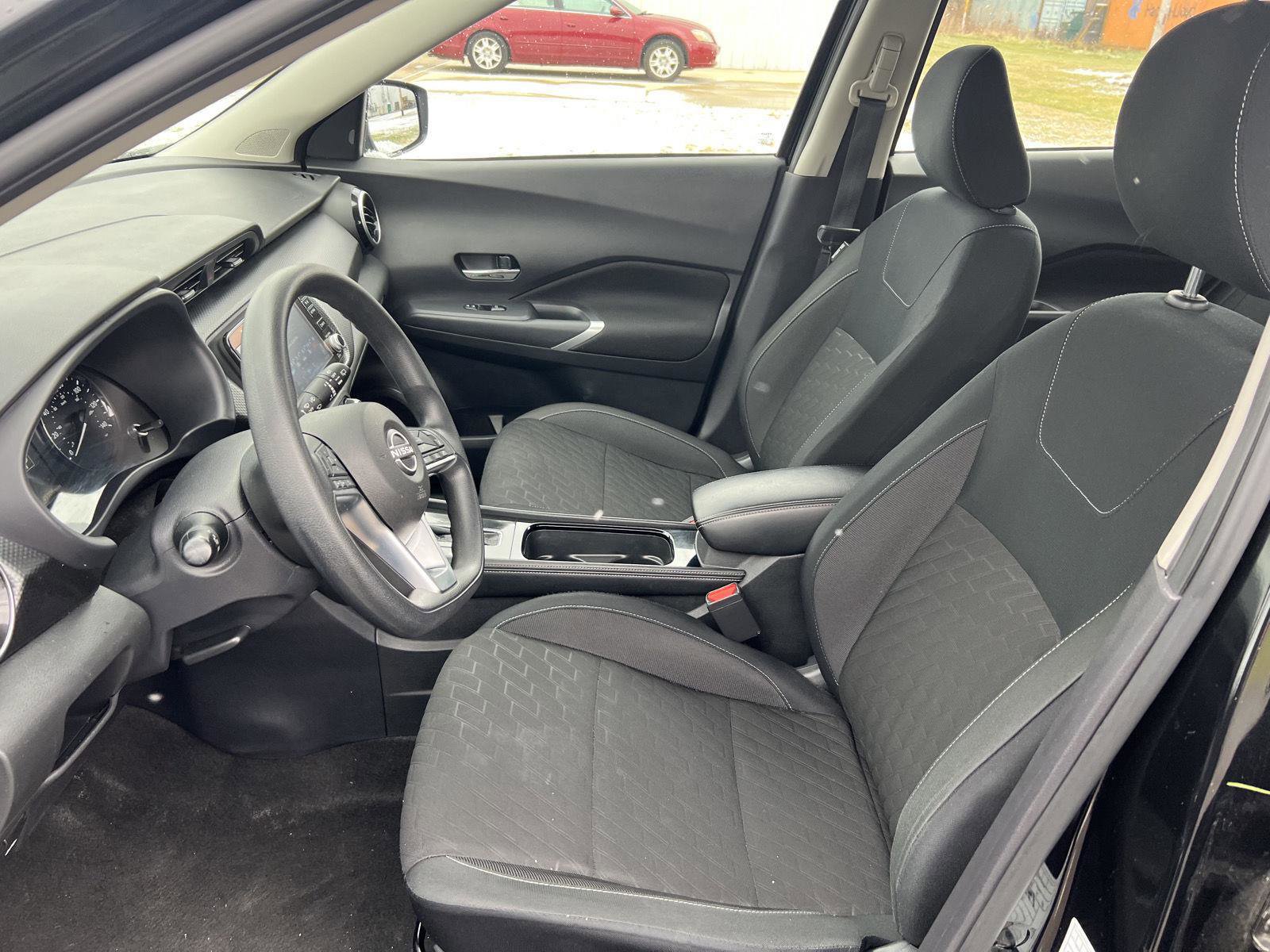 Used 2024 Nissan Kicks SV image 14