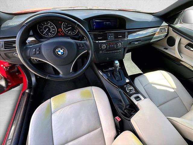 Used 2013 BMW 328i Convertible image 16