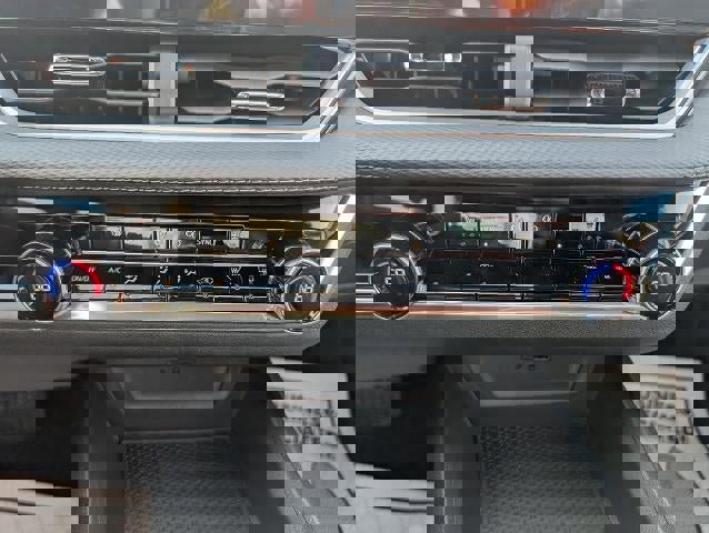 New 2026 Chevrolet Equinox LT w/ Convenience Package II image 18